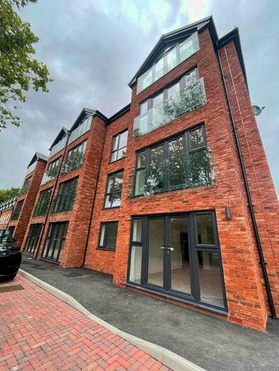 2 Bedroom Flat To Rent In Briarwood Gardens, Carnatic Road, Liverpool, L18