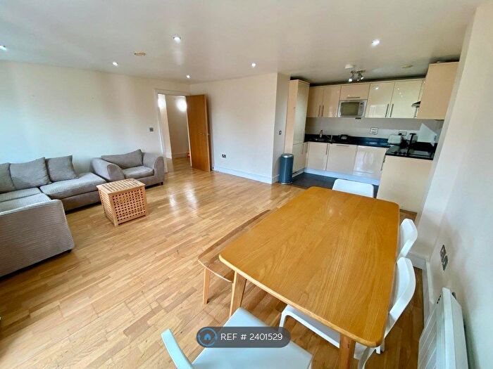 2 Bedroom Flat To Rent In Hare Marsh, London, E2