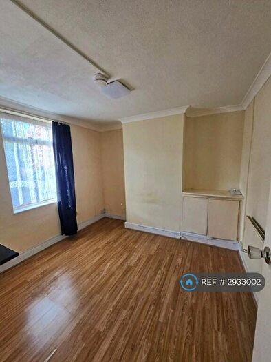 2 Bedroom Terraced House To Rent In Winstanley Road, Wellingborough, NN8