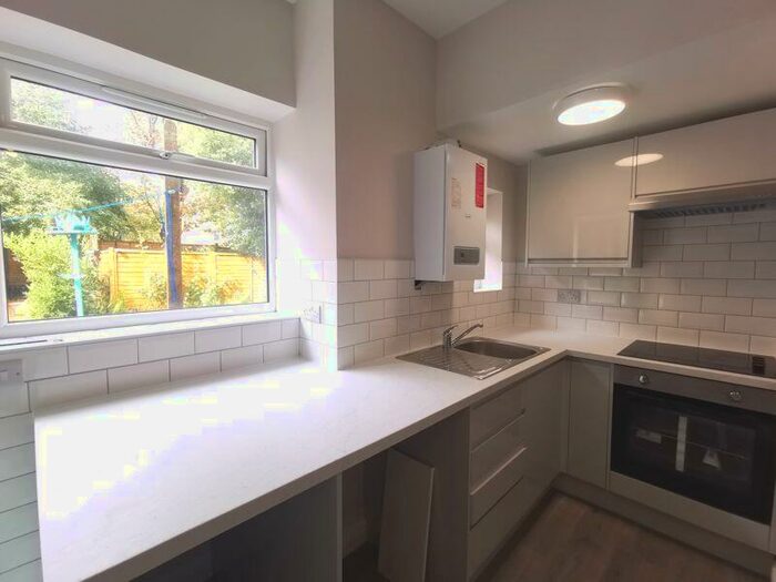 Studio To Rent In Westby Road, Bournemouth, BH5