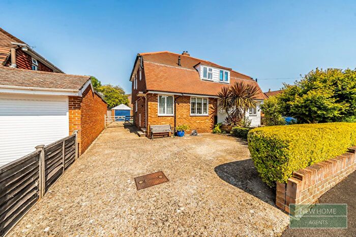 3 Bedroom Semi Detached House For Sale In Privett Road, Waterlooville, PO7