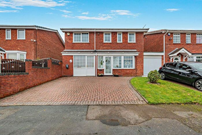 5 Bedroom Detached House For Sale In Sandringham Drive, Rowley Regis, B65