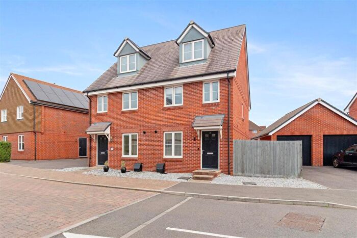 3 Bedroom Semi-Detached House For Sale In Bellflower Drive, Worthing, BN13