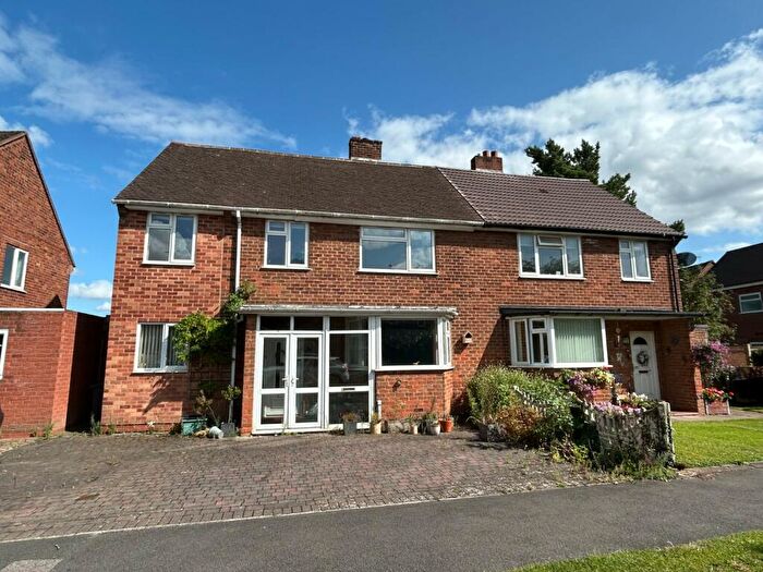 4 Bedroom Semi-Detached House To Rent In Peel Close, Hampton-in-Arden, Solihull, West Midlands, B92