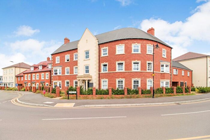 2 Bedroom Apartment To Rent In Kingswood Way, Great Denham, Bedford, MK40