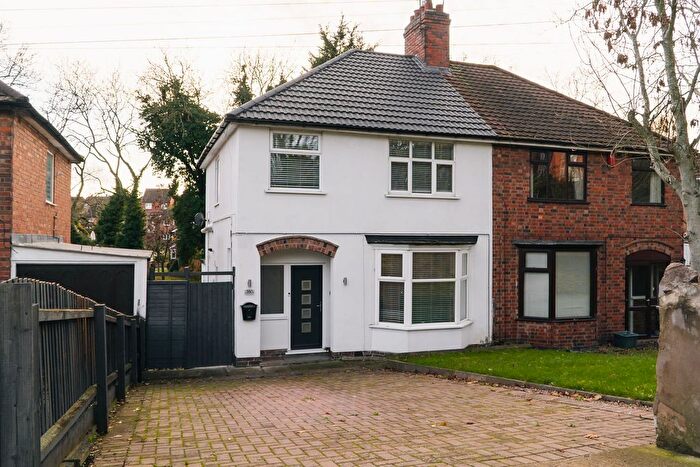 3 Bedroom Semi Detached House For Sale In Groby Road, Leicester, LE3