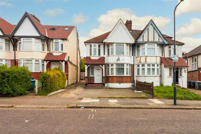 4 Bedroom Semi-Detached House To Rent In Ballogie Avenue, Neasden, NW10