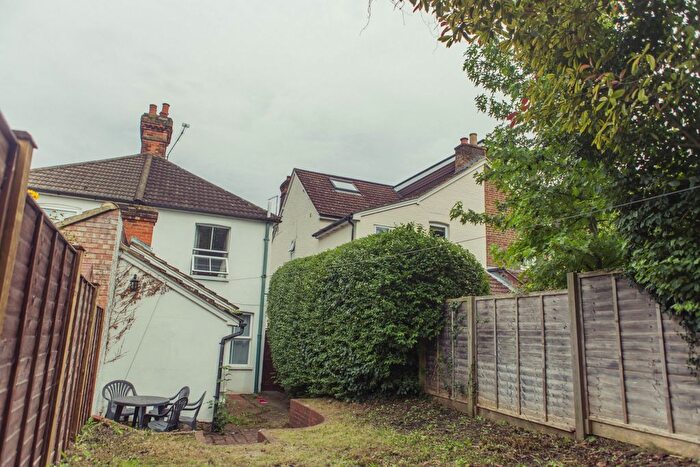 3 Bedroom Terraced House To Rent In Ludlow Road, Guildford, GU2