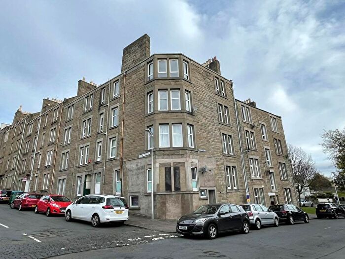 2 Bedroom Flat To Rent In Eden Street, Dundee, DD4