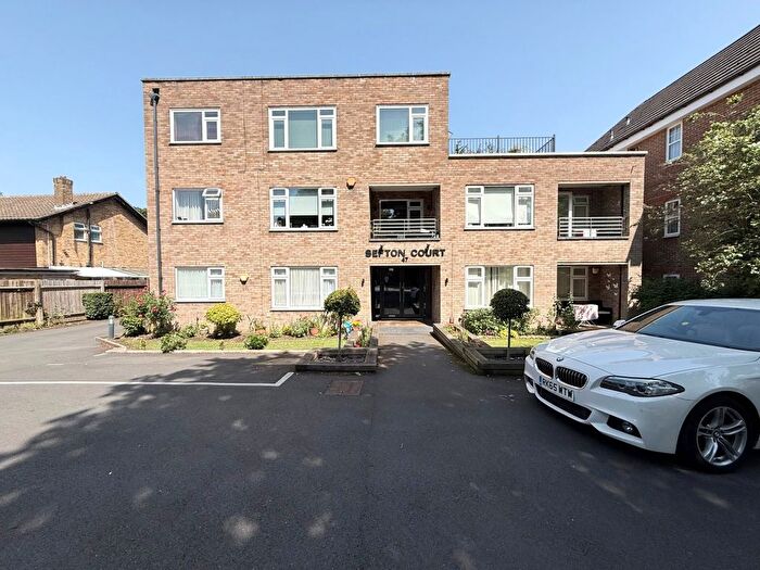 1 Bedroom Flat To Rent In Sefton Court, Enfield, EN2