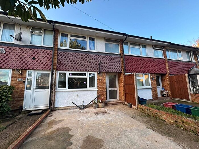 3 Bedroom Terraced House To Rent In Sutton Lane, Hounslow, TW3