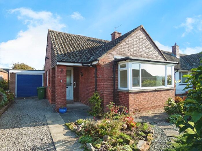 2 Bedroom Semi-Detached Bungalow To Rent In Millcroft, Carlisle, CA3