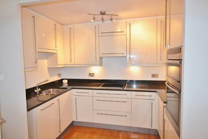 2 Bedroom Flat To Rent In Granville Road, Sevenoaks TN13