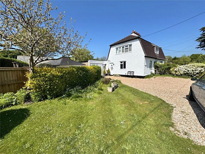 2 Bedroom Semi Detached House For Sale In Upper Common Road, Pennington, Lymington, Hampshire, SO41