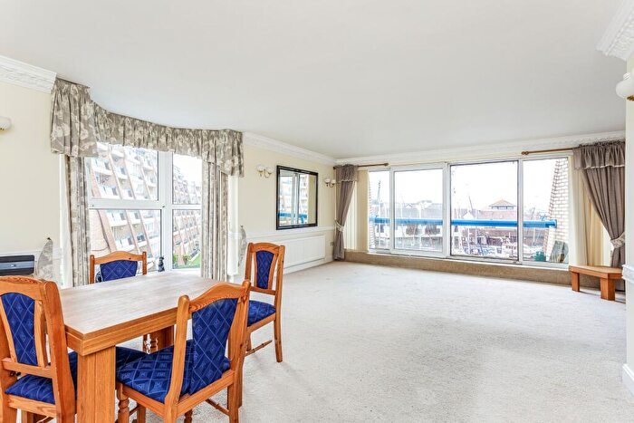 2 Bedroom Flat To Rent In Port Way, Portsmouth, PO6