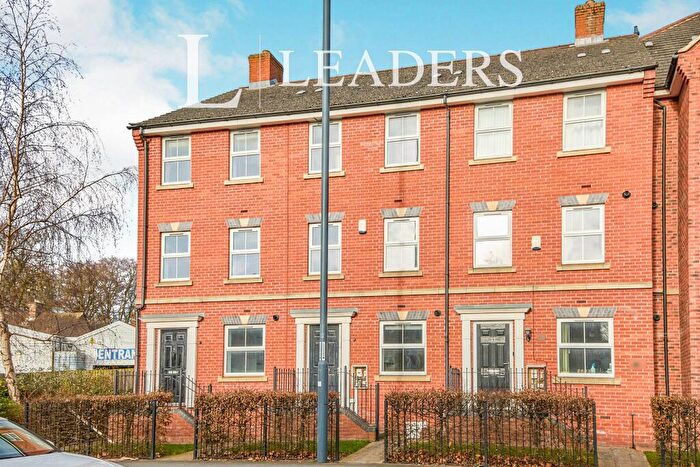 4 Bedroom Town House To Rent In Alfreton Road, Derby, DE21