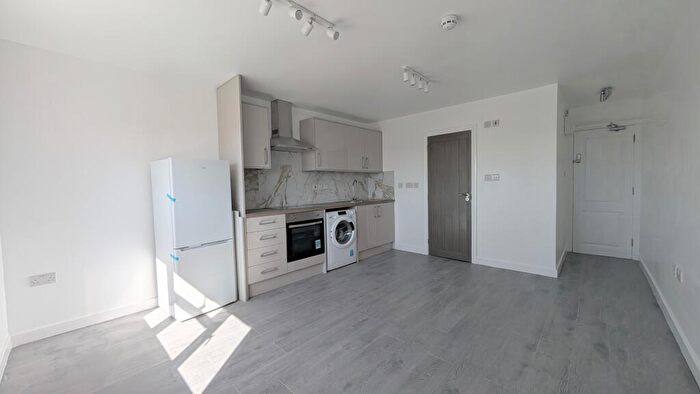 Studio To Rent In Eastcote Road, Harrow, HA2