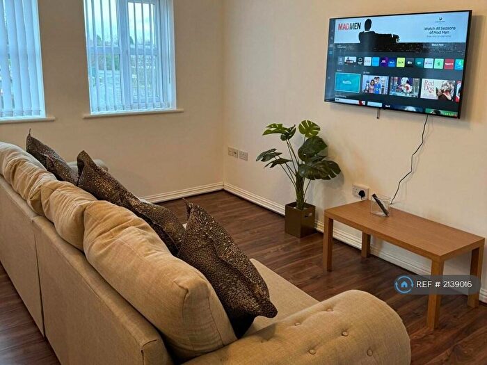 2 Bedroom Flat To Rent In Silchester Drive, Manchester, M40