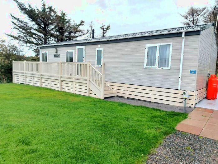 2 Bedroom Lodge For Sale In Talybont, LL43