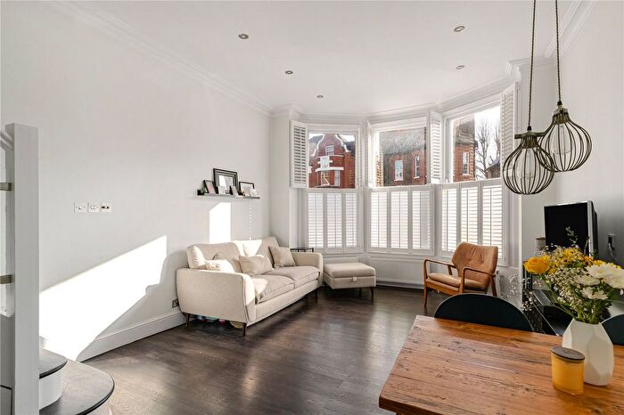 3 Bedroom Flat For Sale In Creffield Road, London, W5