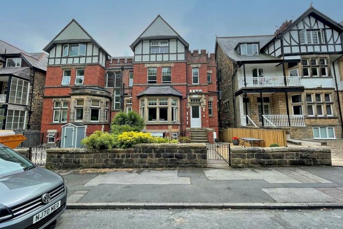 2 Bedroom Apartment To Rent In Harlow Moor Drive, Harrogate, HG2