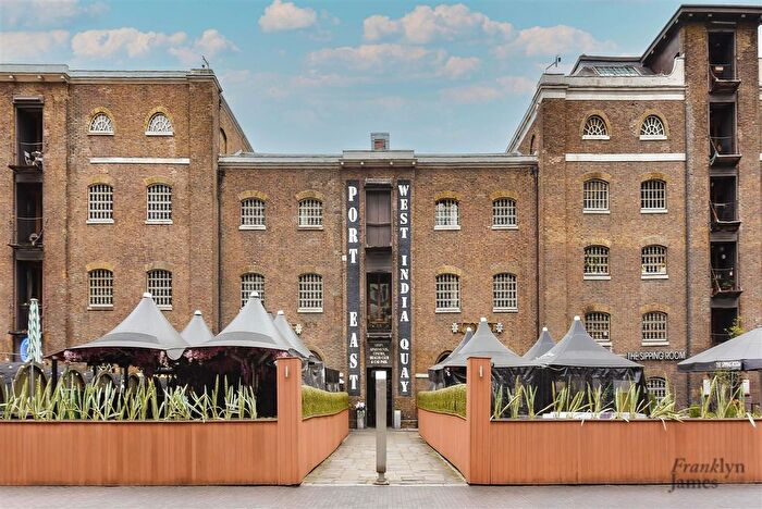 2 Bedroom Flat For Sale In Hertsmere Road, London, E14