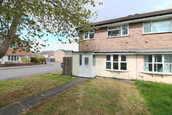 2 Bedroom House To Rent In Hogarth Walk, BS22