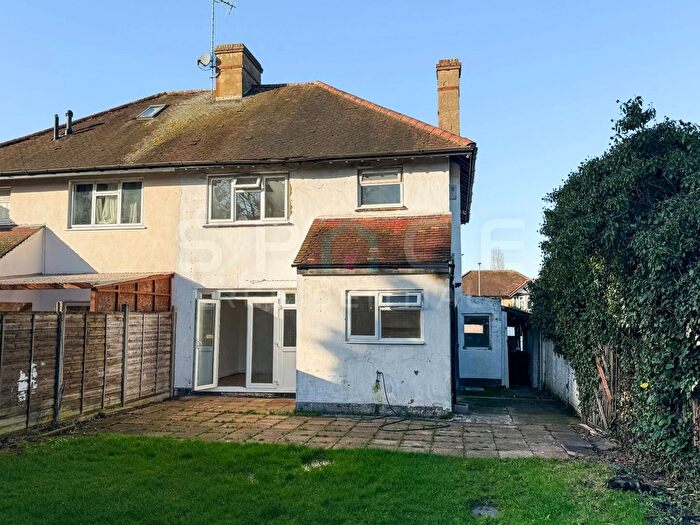 3 Bedroom Semi Detached House For Sale In Elmgate Gardens, Edgware, HA8