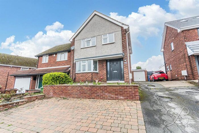 3 Bedroom Semi Detached House For Sale In Roman Bank, Mansfield Woodhouse, Mansfield, NG19