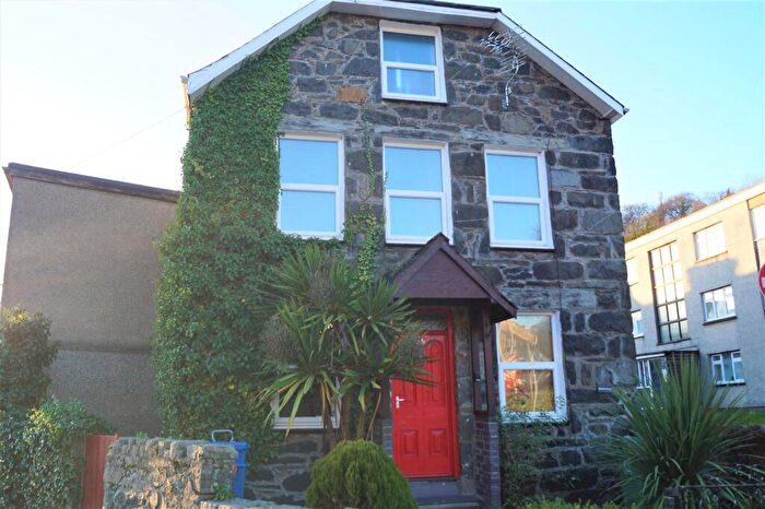 3 Bedroom Semi-Detached House To Rent In North Street, Pwllheli, LL53