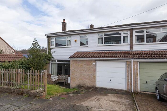 4 Bedroom Semi Detached House For Sale In Springwell Avenue, Durham, DH1