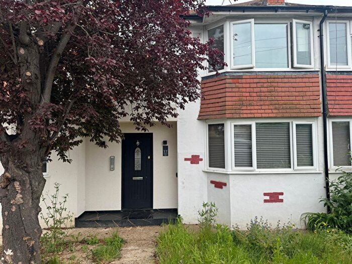 Studio To Rent In Worple Road, Isleworth, TW18