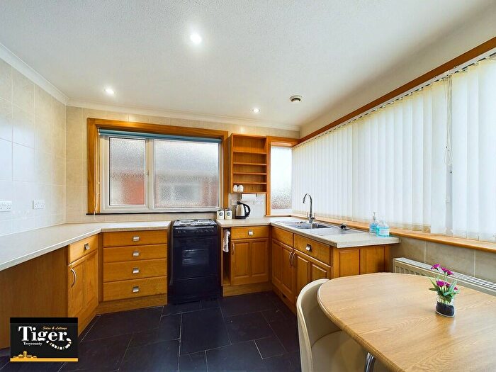 2 Bedroom Semi-Detached Bungalow For Sale In Highfield Road, Blackpool, FY4