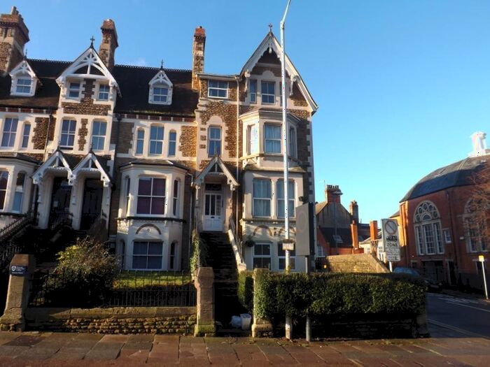 2 Bedroom Apartment To Rent In St. Pauls Terrace, Barrack Road, Northampton, NN1