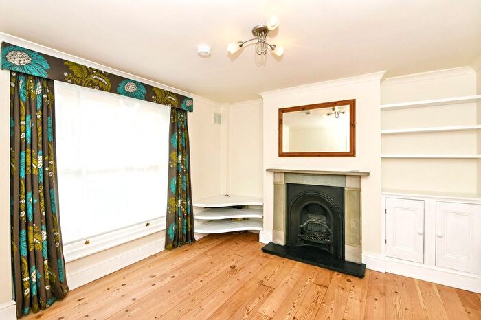 1 Bedroom Flat For Sale In Bertram Street, Dartmouth Park, London, N19