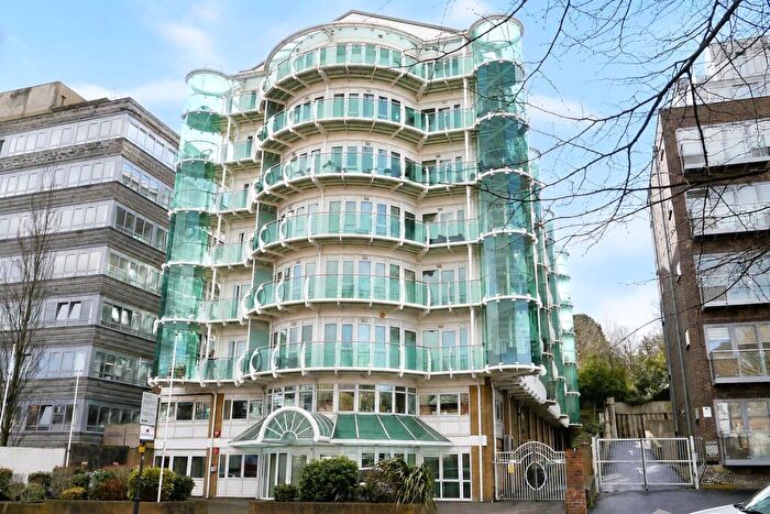 2 Bedroom Apartment To Rent In Comer House, Station Road, New Barnet, EN5