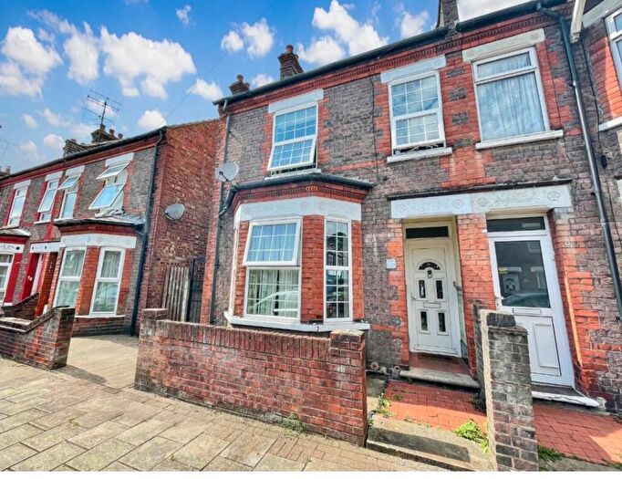 4 Bedroom Terraced House To Rent In Reginald Street, Luton, LU2