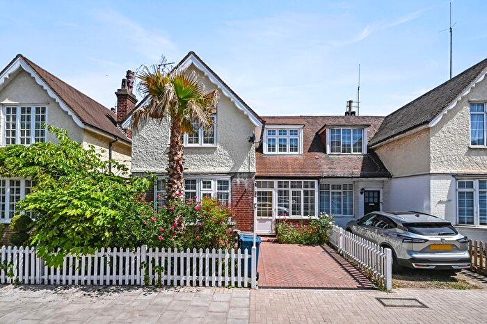 3 Bedroom Semi Detached House For Sale In Marsh Road, Pinner, HA5
