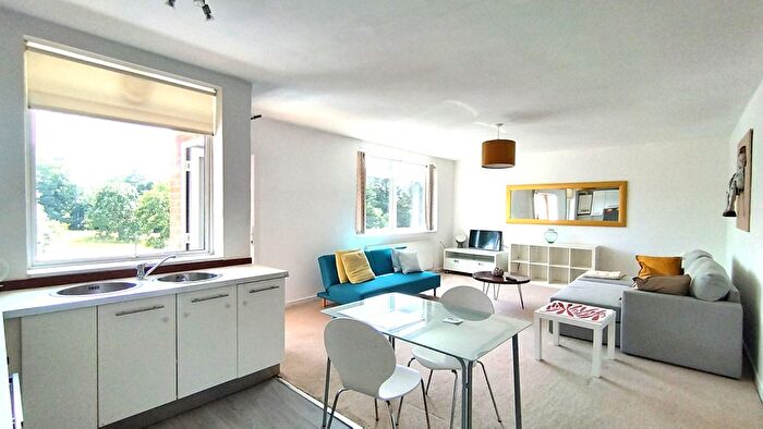 1 Bedroom Flat To Rent In Hanger Lane, London, W5