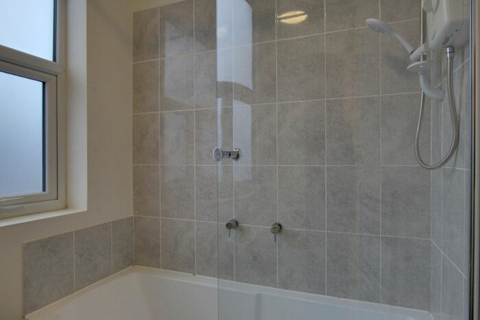 1 Bedroom Flat To Rent In Lea Bridge Road, Walthamstow, London, E17