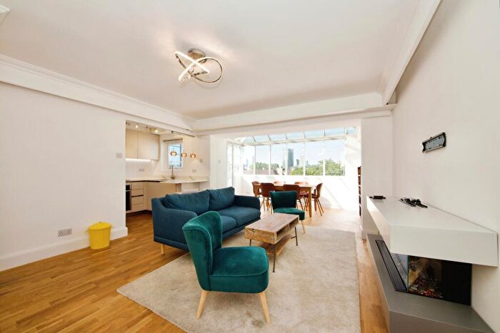 1 Bedroom Flat To Rent In Phoenix Court, NW1