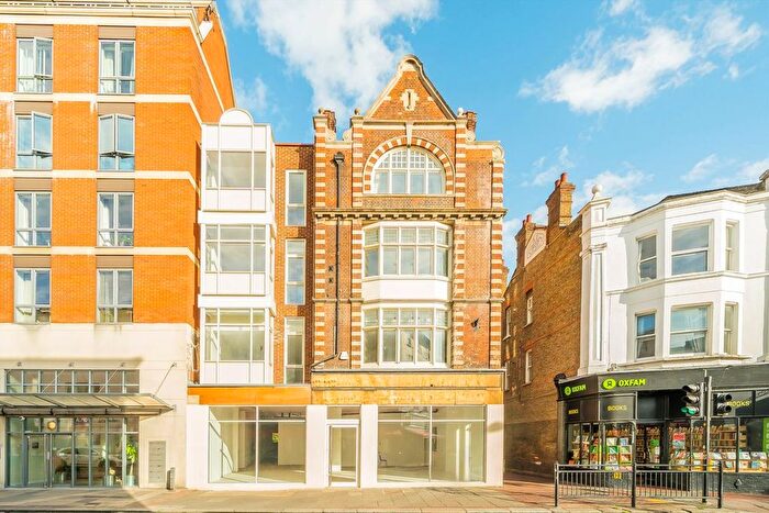 1 Bedroom Flat To Rent In Three Pigeons House, High Street, Ealing, W5