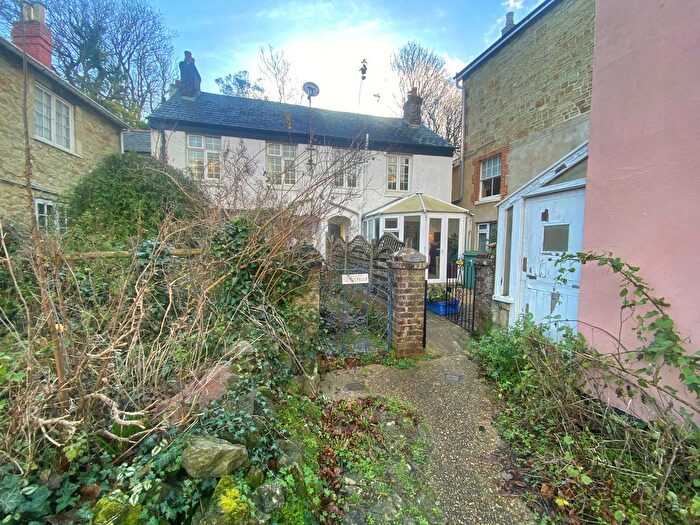 2 Bedroom Semi Detached House For Sale In Belgrave Road, Ventnor, PO38
