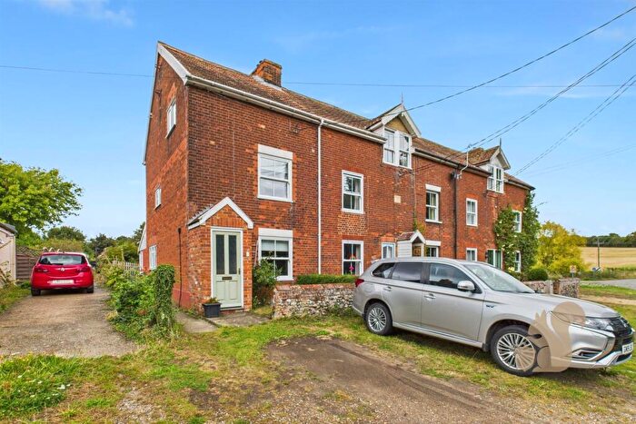 3 Bedroom Cottage For Sale In The Common, Lavenham, CO10