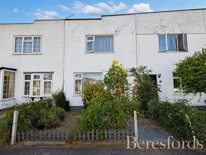 3 Bedroom Terraced House For Sale In Frimley Avenue, Hornchurch, RM11