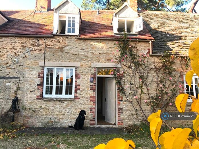 1 Bedroom Terraced House To Rent In Church Street, Faringdon, SN7