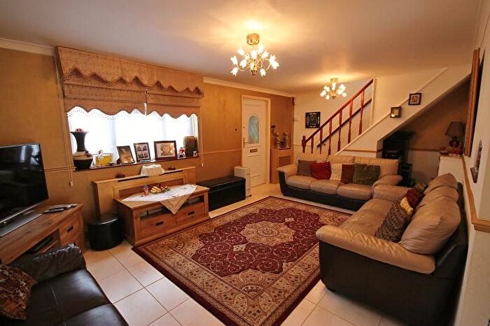 3 Bedroom Semi-Detached House To Rent In Winchester Road, Feltham, TW13