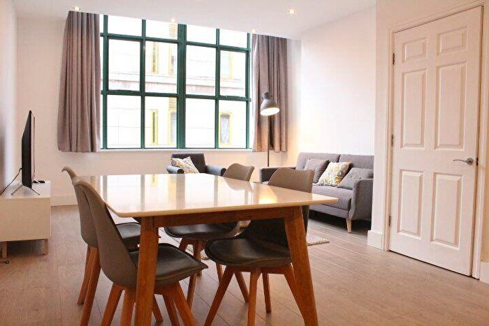 2 Bedroom Apartment To Rent In Bombay House, Whitworth Street, Manchester, M1