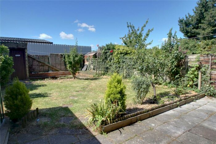 3 Bedroom Terraced House To Rent In Chertsey, Surrey, KT16