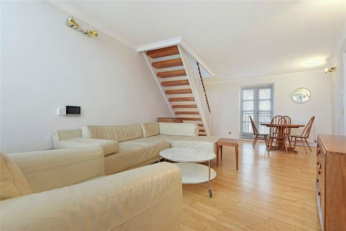 3 Bedroom Flat To Rent In Princes Court, London, SE16